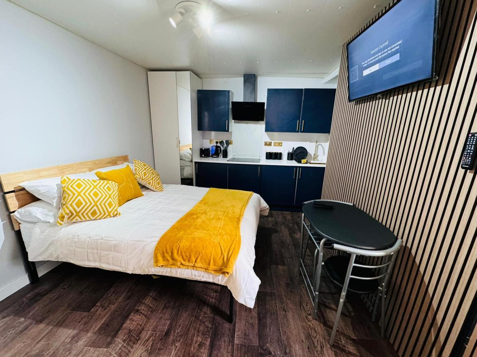 Newly Renovated Studio In Center Luton  Zewnętrze zdjęcie