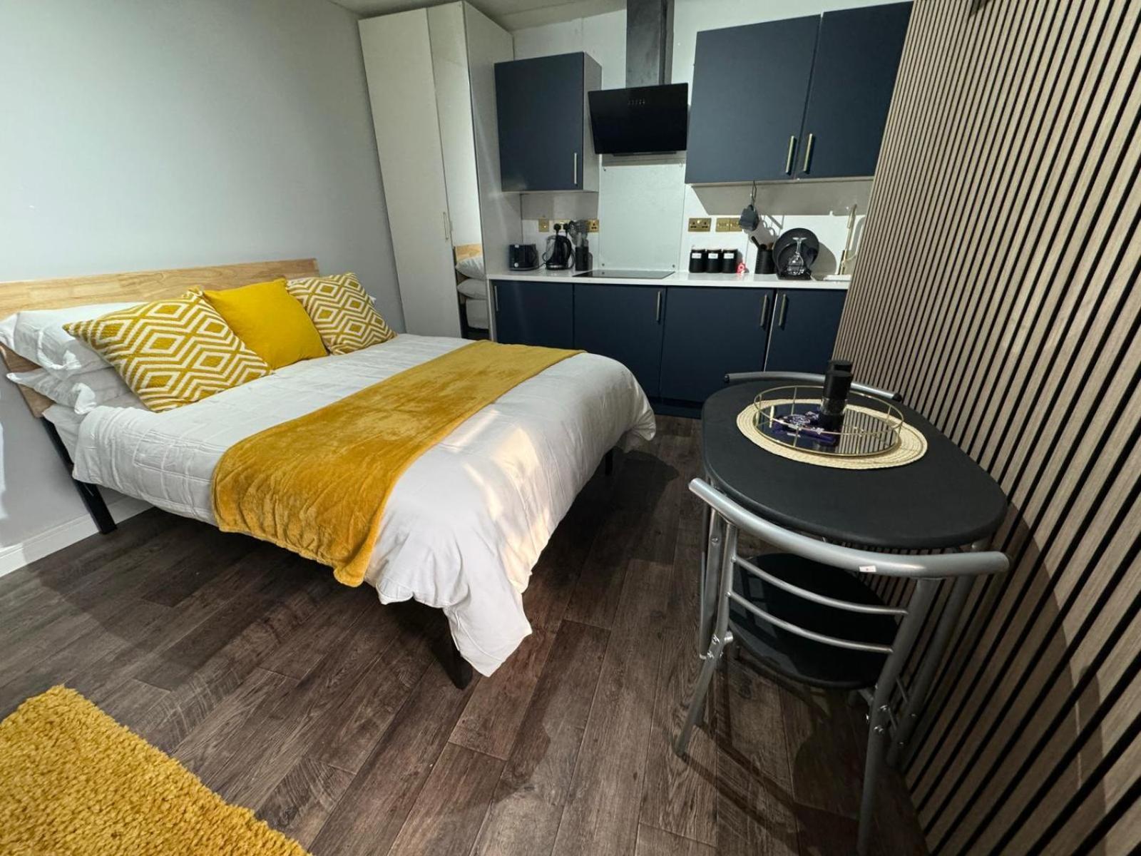 Newly Renovated Studio In Center Luton  Zewnętrze zdjęcie